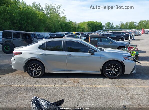 4T1T11BKXPU089833 2023 TOYOTA CAMRY Silver Vista interior trasera