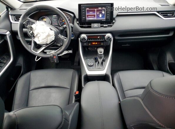 4T3B6RFV2NU095100 2022 TOYOTA LE Зеленый 