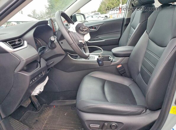 4T3B6RFV2NU095100 2022 TOYOTA LE Зеленый 