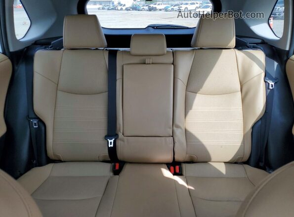 4T3D6RFVXPU135578 2023 TOYOTA RAV4 White Vista de los asientos traseros