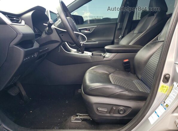 4T3E6RFV8MU007033 2021 TOYOTA RAV4 Silver Vista interior delantera