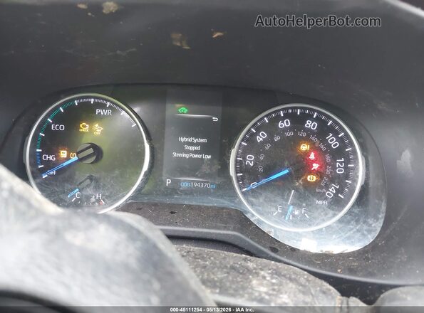 4T3LWRFV1MU019046 2021 TOYOTA LE Silver Widok tylnych siedzeń