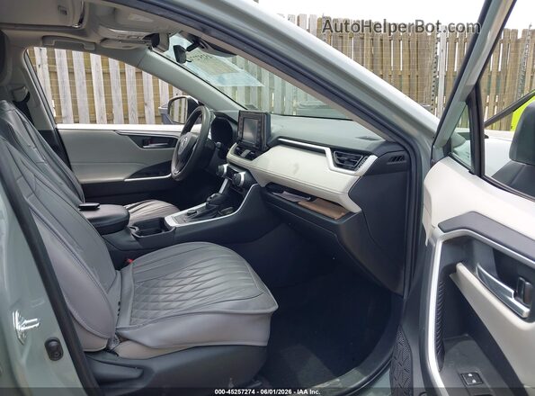 4T3RWRFV6MU024298 2021 TOYOTA RAV4 HYBRID Серый Вид салона спереди