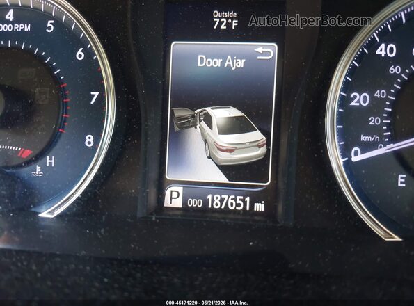 4T4BF1FK0GR555184 2016 TOYOTA CAMRY White 