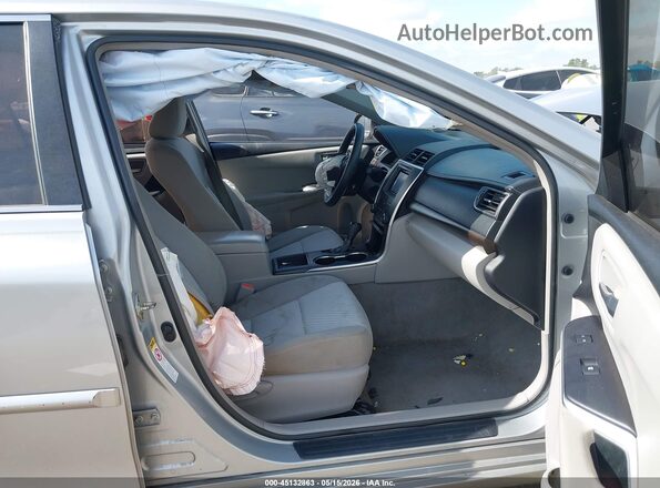 4T4BF1FK2GR546499 2016 TOYOTA CAMRY Silver Սալոնի դիմացի տեսք