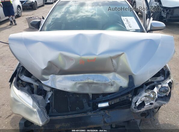 4T4BF1FK2GR546499 2016 TOYOTA CAMRY Silver Հետևի տեսք