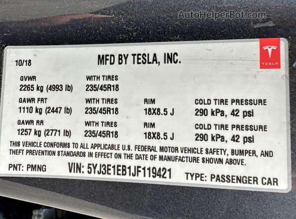 5YJ3E1EB1JF119421 2018 TESLA MODEL Gray Widok wnętrza z tyłu