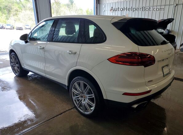 WP1AA2A22JKA07176 2018 PORSCHE CAYENNE White Trasero derecho