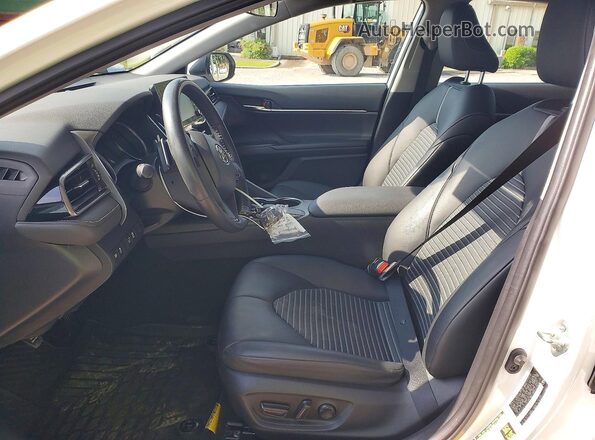 4T1G11AK1MU612669 2021 TOYOTA CAMRY White 