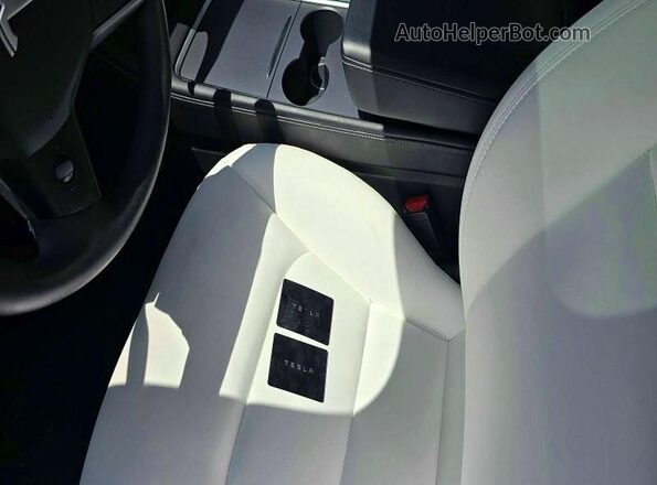 5YJ3E1EB8NF276384 2022 TESLA MODEL White VIN sticker view