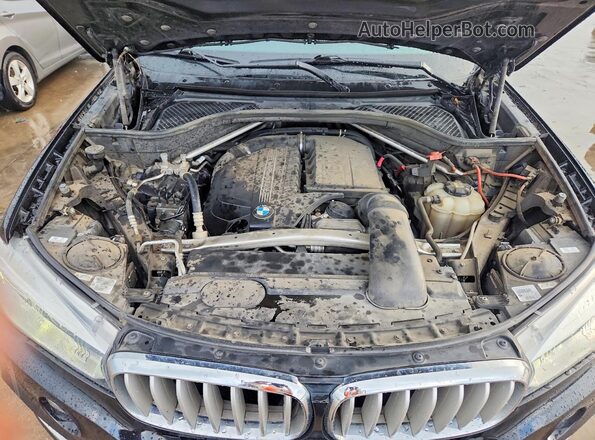 5UXKR2C51J0Z15537 2018 BMW X5 Black Vista de la etiqueta del VIN