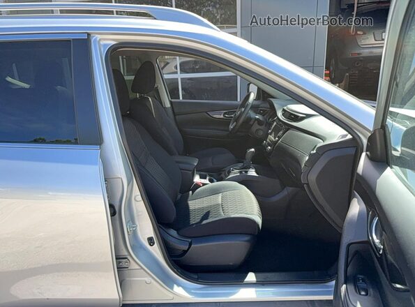 5N1AT2MV9JC845437 2018 NISSAN ROGUE Silver 