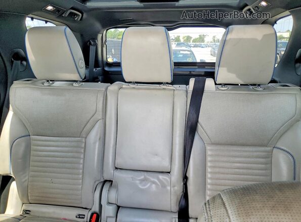 SALRHBBVXHA037088 2017 LAND ROVER DISCOVERY Белый Вид задней части салона