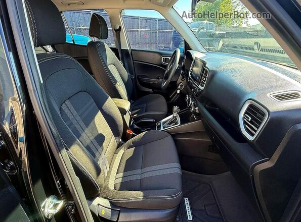 KMHRC8A34NU173263 2022 HYUNDAI VENUE Black 