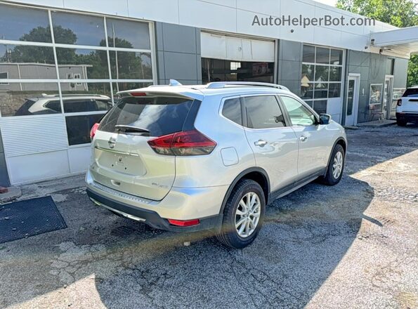 5N1AT2MV9JC845437 2018 NISSAN ROGUE Silver 