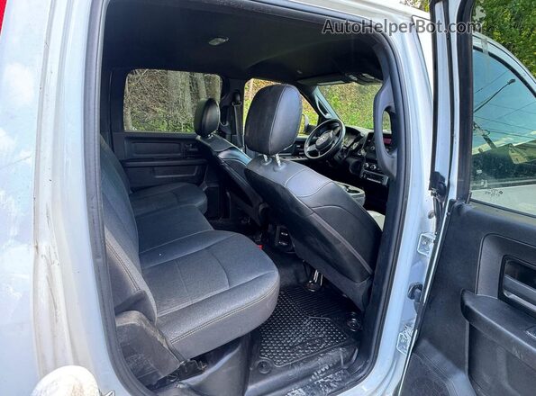 3C7WRSCL5MG650657 2021 RAM 3500 White Vista interior delantera