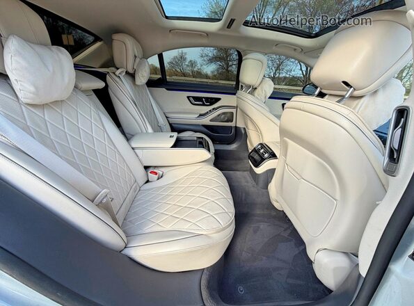 W1K6G7GB1MA018793 2021 MERCEDES-BENZ S Серебряный Вид салона спереди
