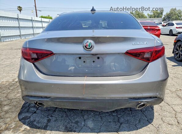 ZARFAECN8J7567048 2018 ALFA ROMEO GIULIA Gray Vista interior delantera