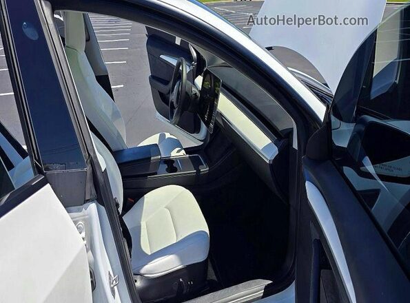 5YJ3E1EB8NF276384 2022 TESLA MODEL White Front view