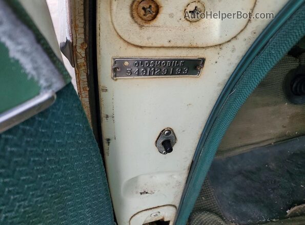549M29193 1954 OLDSMOBILE 98 White Engine compartment view