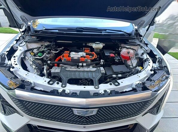 3GYK3BMR3SS224163 2025 CADILLAC OPTIQ White Вид панелі приладів