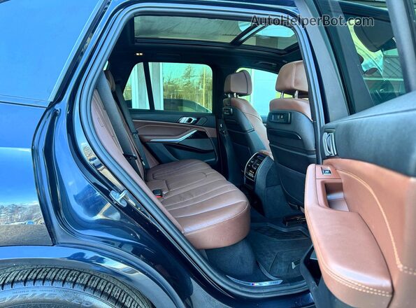 5UXJU4C07LLE45304 2020 BMW X5 Blue Вид ззаду