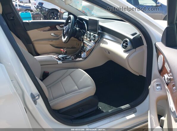55SWF4HB9JU271761 2018 MERCEDES-BENZ C 350E Белый Вид салона спереди