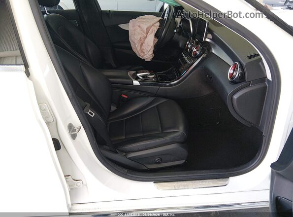 55SWF4JB0GU131651 2016 MERCEDES-BENZ C-CLASS White Widok wnętrza z przodu