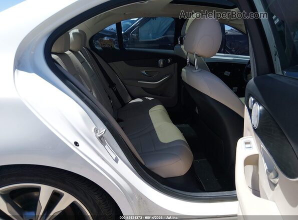 55SWF4JB0GU150006 2016 MERCEDES-BENZ C-CLASS White VIN sticker view
