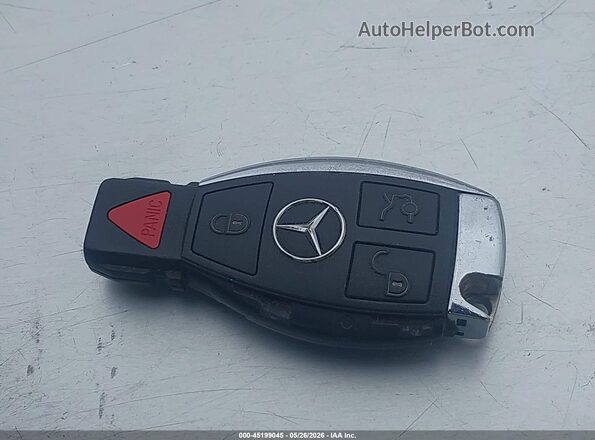 55SWF4JB0JU263879 2018 MERCEDES-BENZ C-CLASS White Widok deski rozdzielczej