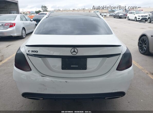 55SWF4JB0JU263879 2018 MERCEDES-BENZ C-CLASS White 