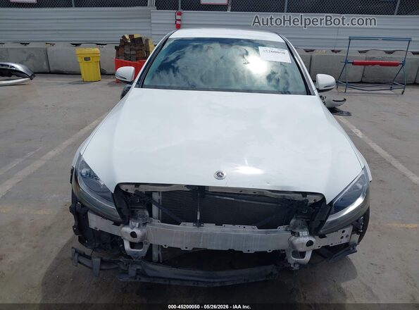 55SWF4JB2HU233423 2017 MERCEDES-BENZ C-CLASS Белый Вид щитка приборов