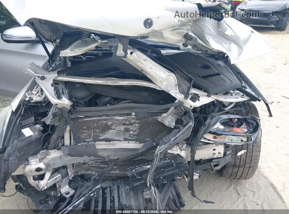 55SWF4JB2JU258411 2018 MERCEDES-BENZ C-CLASS Серебряный Вид спереди