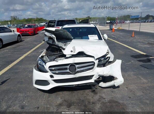 55SWF4JB2JU278996 2018 MERCEDES-BENZ C-CLASS White Vista del cuadro de instrumentos