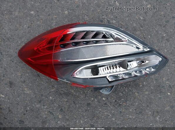 55SWF4JB4JU236684 2018 MERCEDES-BENZ C-CLASS Red Սարքավորումների վահանակի տեսք