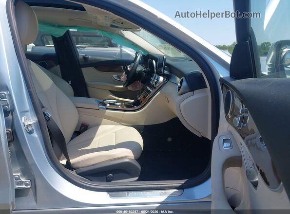 55SWF4JB5GU120547 2016 MERCEDES-BENZ C-CLASS Light Blue Widok wnętrza z przodu