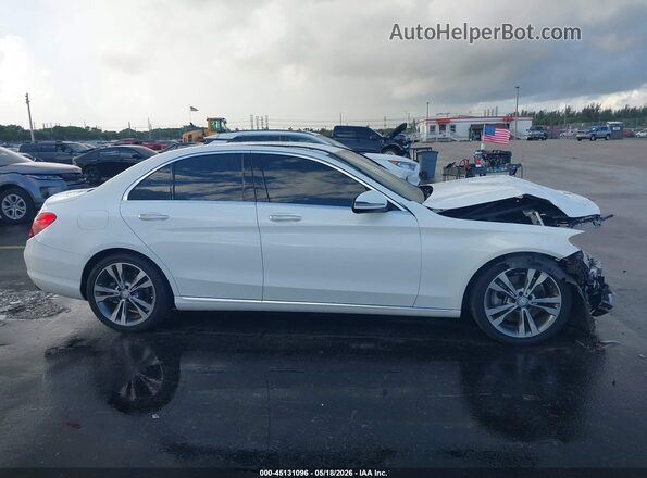 55SWF4JB5GU168940 2016 MERCEDES-BENZ C-CLASS White Vista interior trasera