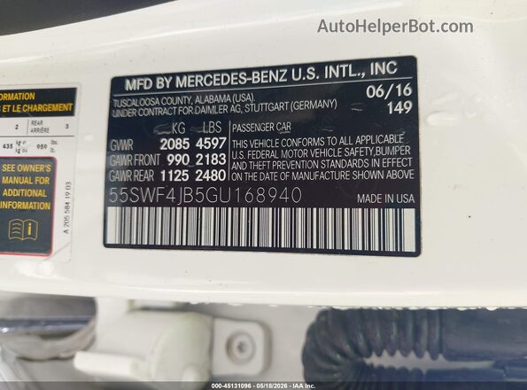 55SWF4JB5GU168940 2016 MERCEDES-BENZ C-CLASS White Vista del compartimento del motor
