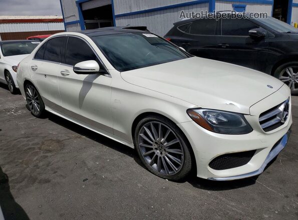 55SWF4JB7HU225026 2017 MERCEDES-BENZ C White Przód prawy