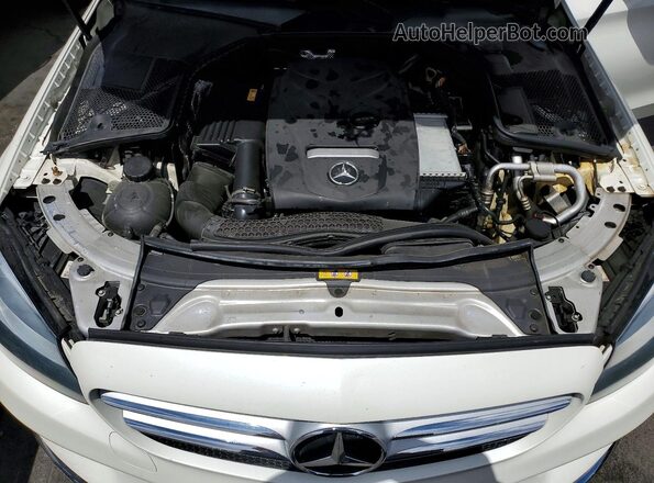 55SWF4JB7HU225026 2017 MERCEDES-BENZ C White Widok wnętrza z tyłu