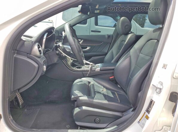 55SWF4JB7HU225026 2017 MERCEDES-BENZ C White Widok wnętrza z przodu