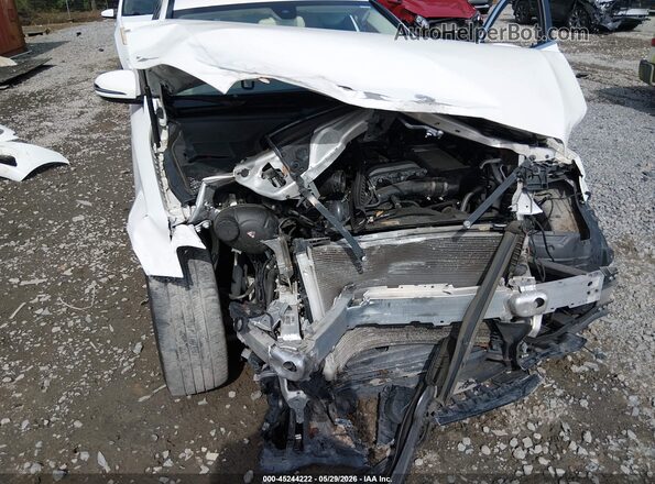 55SWF4JB7JU275947 2018 MERCEDES-BENZ C-CLASS White Widok z przodu