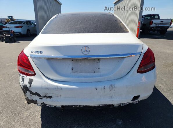 55SWF4JB8GU144261 2016 MERCEDES-BENZ C White 