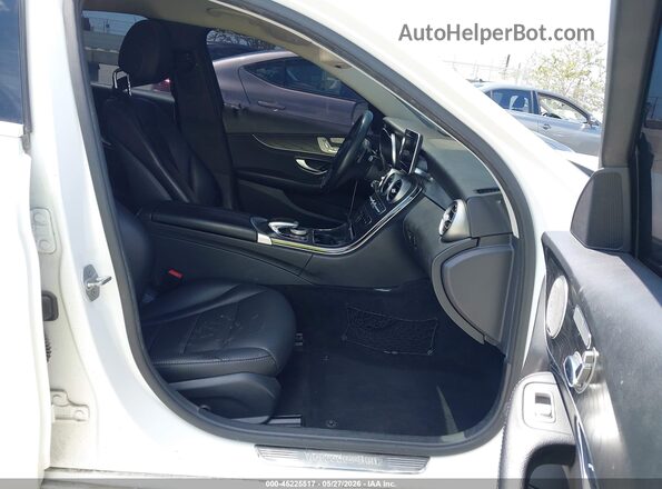 55SWF4JBXGU128854 2016 MERCEDES-BENZ C-CLASS White Vista interior delantera