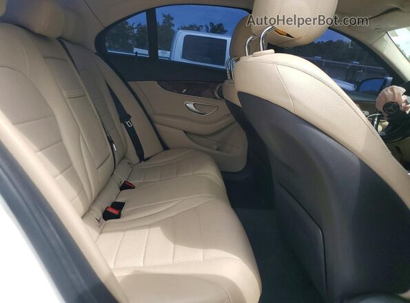 55SWF4JBXGU142611 2016 MERCEDES-BENZ C White 