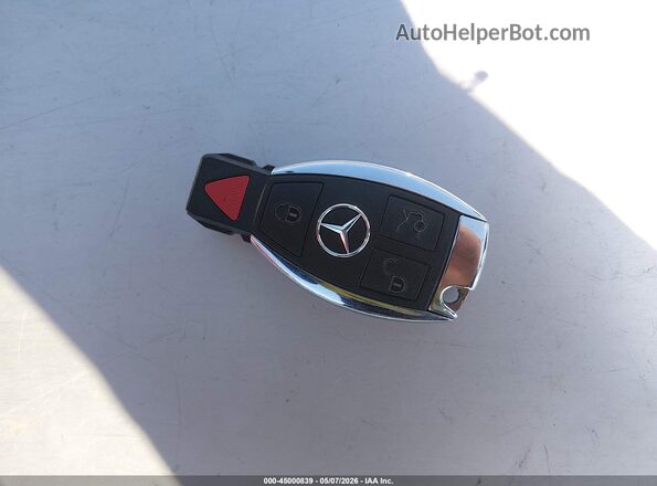 55SWF4JBXJU255546 2018 MERCEDES-BENZ C-CLASS Blue Vista del salpicadero