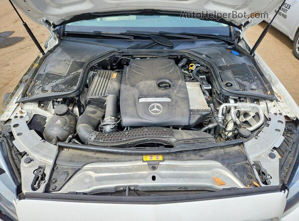 55SWF4KB0HU211788 2017 MERCEDES-BENZ C White Vista interior trasera
