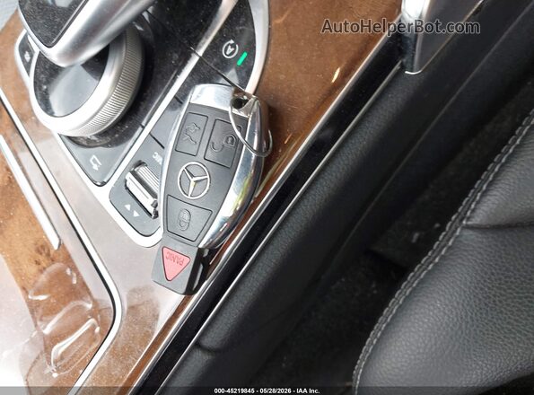 55SWF4KB1GU120446 2016 MERCEDES-BENZ C-CLASS Red Dashboard view