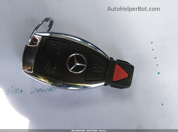 55SWF4KB4GU124121 2016 MERCEDES-BENZ C-CLASS Черный Вид панели приборов