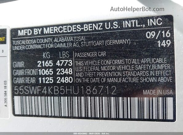 55SWF4KB5HU186712 2017 MERCEDES-BENZ C-CLASS White Widok komory silnika